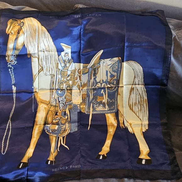 Hermès scarf, Early 21st C., Mon Petit Cheval Mexicain, Blues, golds, 90 cm36x36 - Picture 6 of 7
